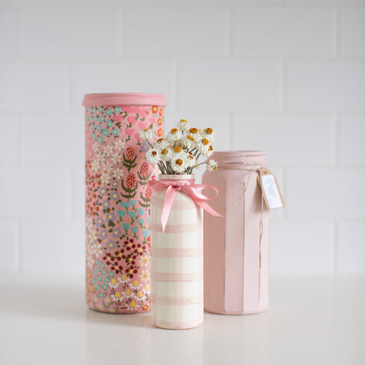 Everlasting Daisies in white & pink vase