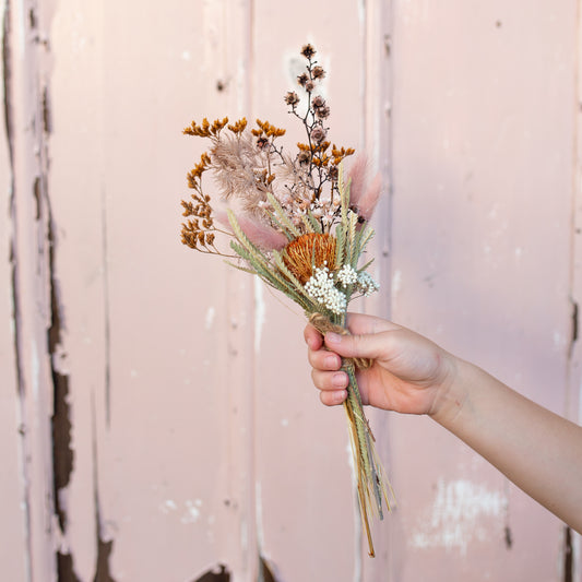 Muscle Creek Creative® Small Banksia Mixed Posey